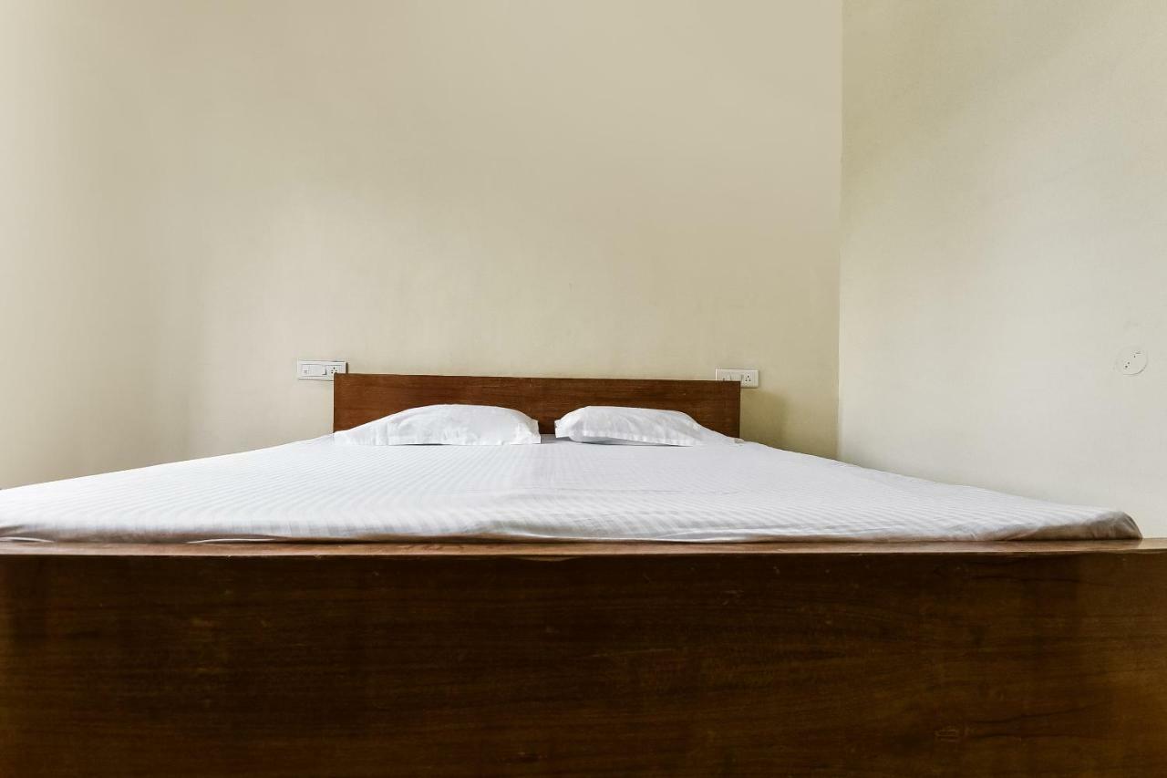 Hotel Lalit Palace Babina 外观 照片