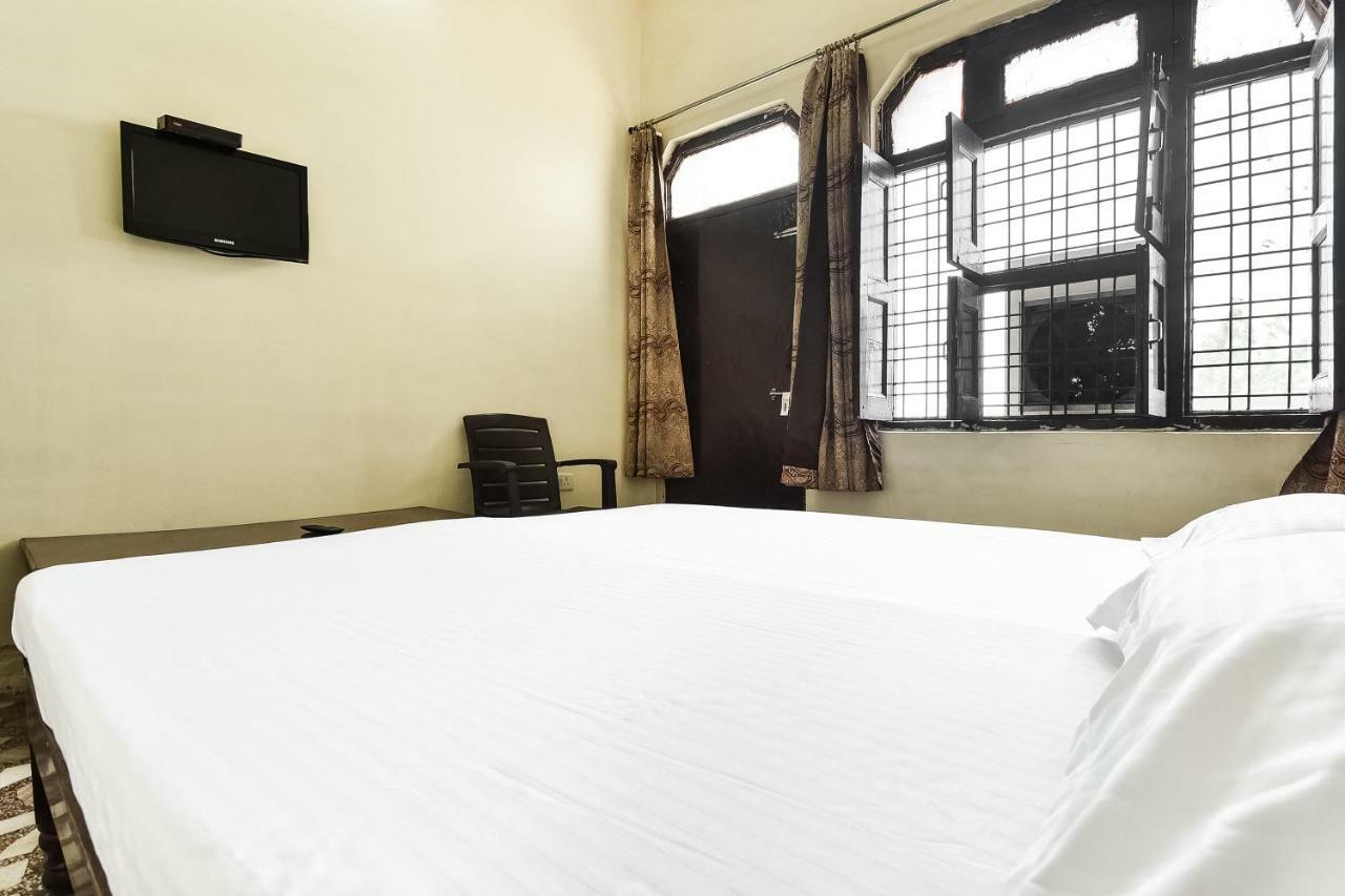 Hotel Lalit Palace Babina 外观 照片