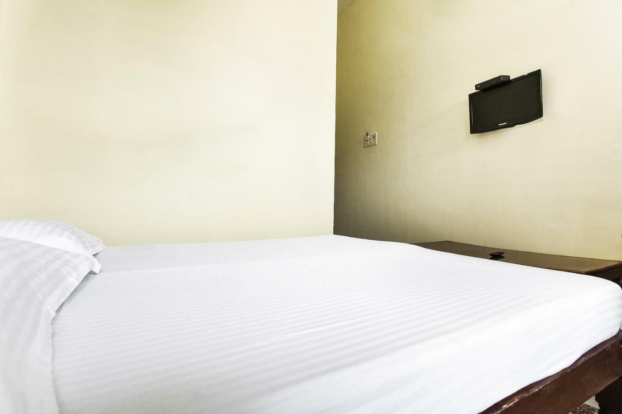 Hotel Lalit Palace Babina 外观 照片