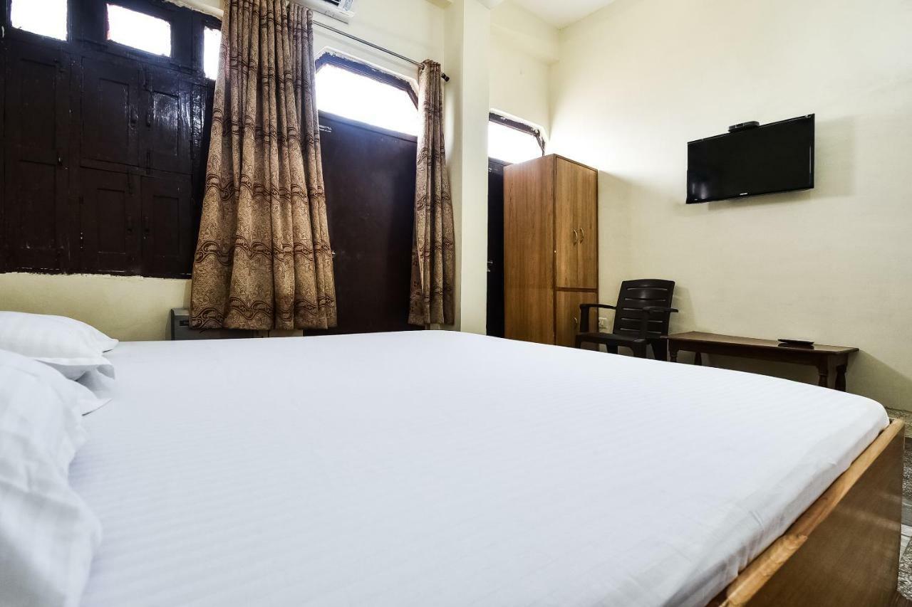 Hotel Lalit Palace Babina 外观 照片