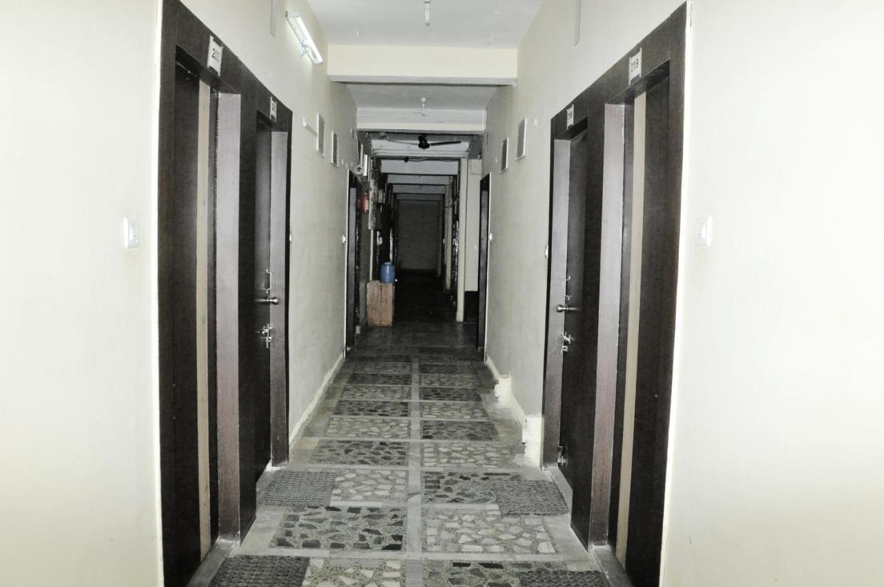 Hotel Lalit Palace Babina 外观 照片